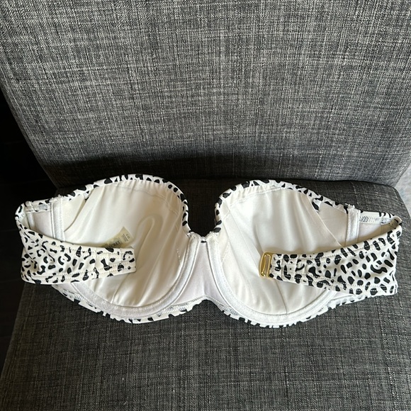 Victoria’s Secret Strapless Underwire Bikini Top - 32D - Picture 2 of 3